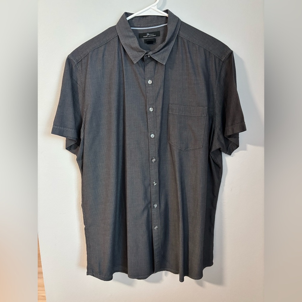 Men’s Marc Anthony Slim Fit Grey Button Up Short Sleeve Shirt